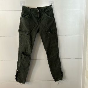J BRAND HOULIHAN MID RISE SKINNY CROP: RIPPED CALEDON